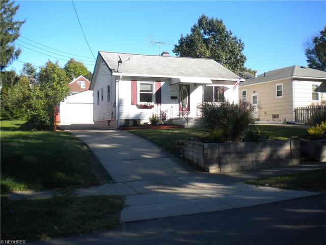 712 E Huston St