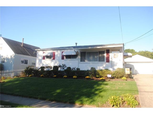 712 E Huston St