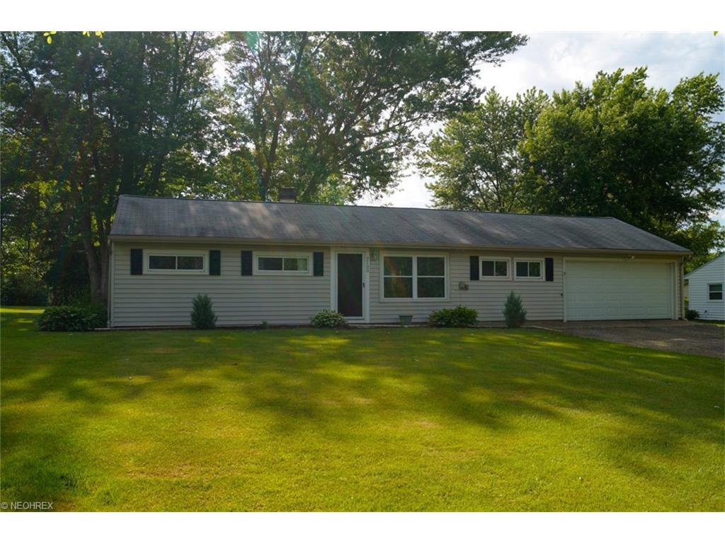 For Sale: 2100 Pinewood Dr Brunswick, OH 44212
