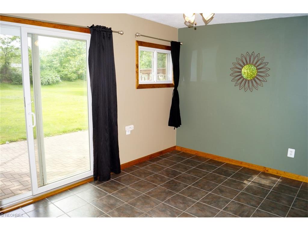 For Sale: 2100 Pinewood Dr Brunswick, OH 44212