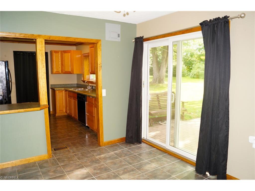 For Sale: 2100 Pinewood Dr Brunswick, OH 44212