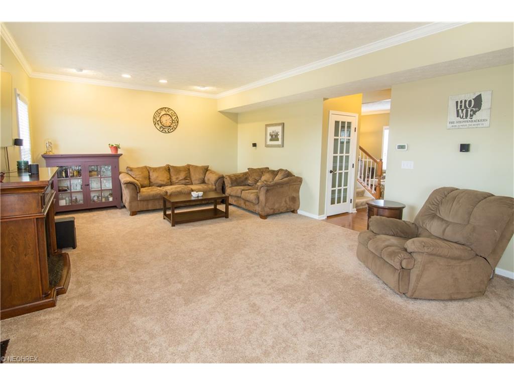 For Sale: 914 Slate Dr Brunswick, OH 44212