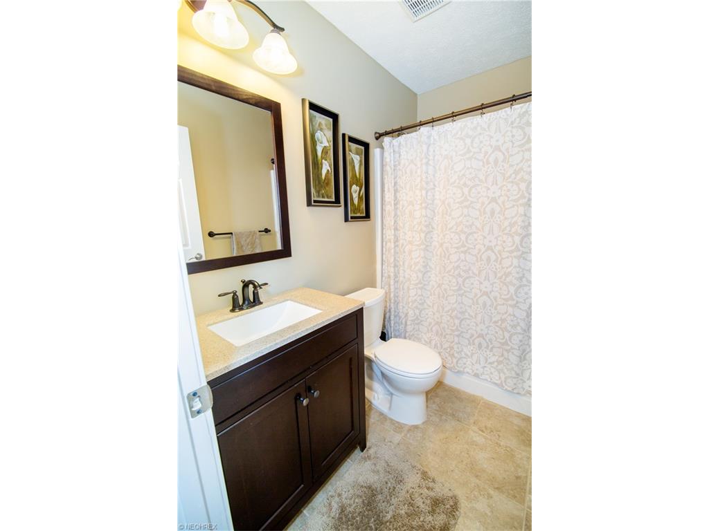 For Sale: 914 Slate Dr Brunswick, OH 44212