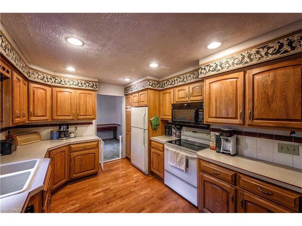 For Sale: 8485 Scenicridge Ave NW Clinton, OH 44216