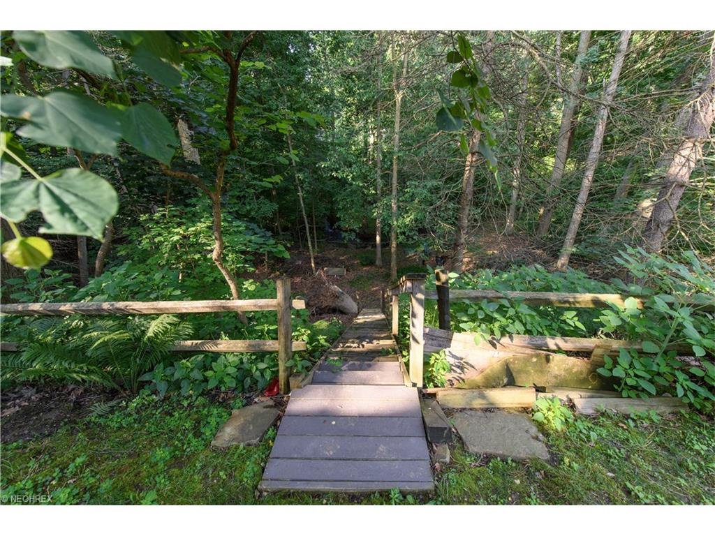 For Sale: 8485 Scenicridge Ave NW Clinton, OH 44216