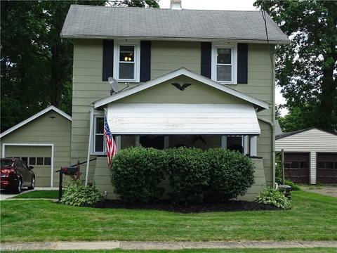 2716 Oakwood Dr