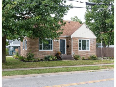 2716 Oakwood Dr