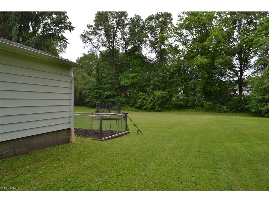 For Sale: 2005 Maplewood Rd Stow, OH 44224
