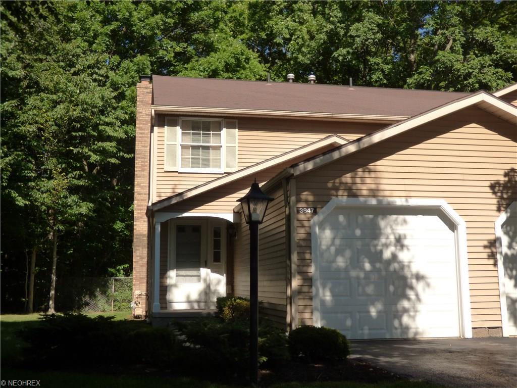 For Sale: 3847 Lake Run Blvd Stow, OH 44224