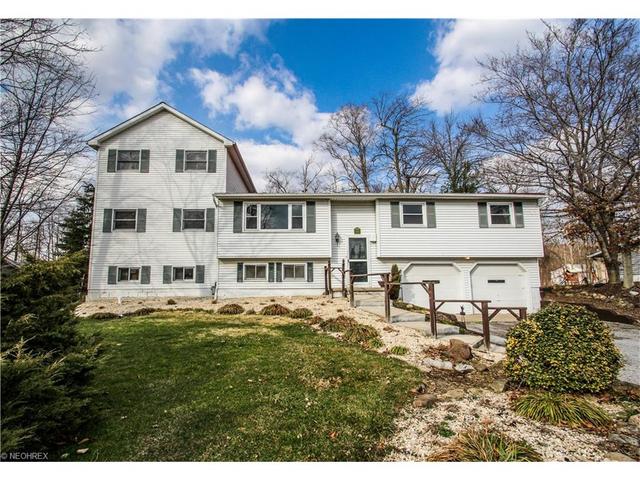 1933 Fairways Dr