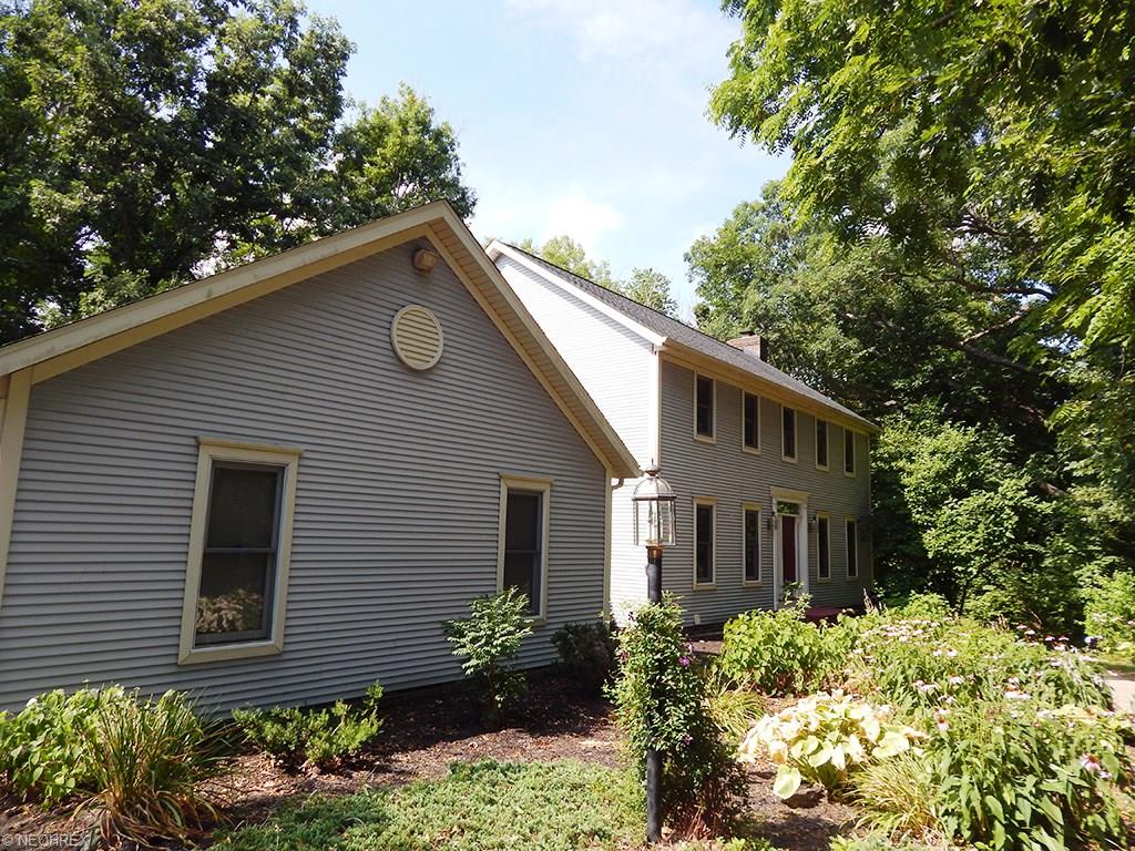 3276 Hardwood Holw