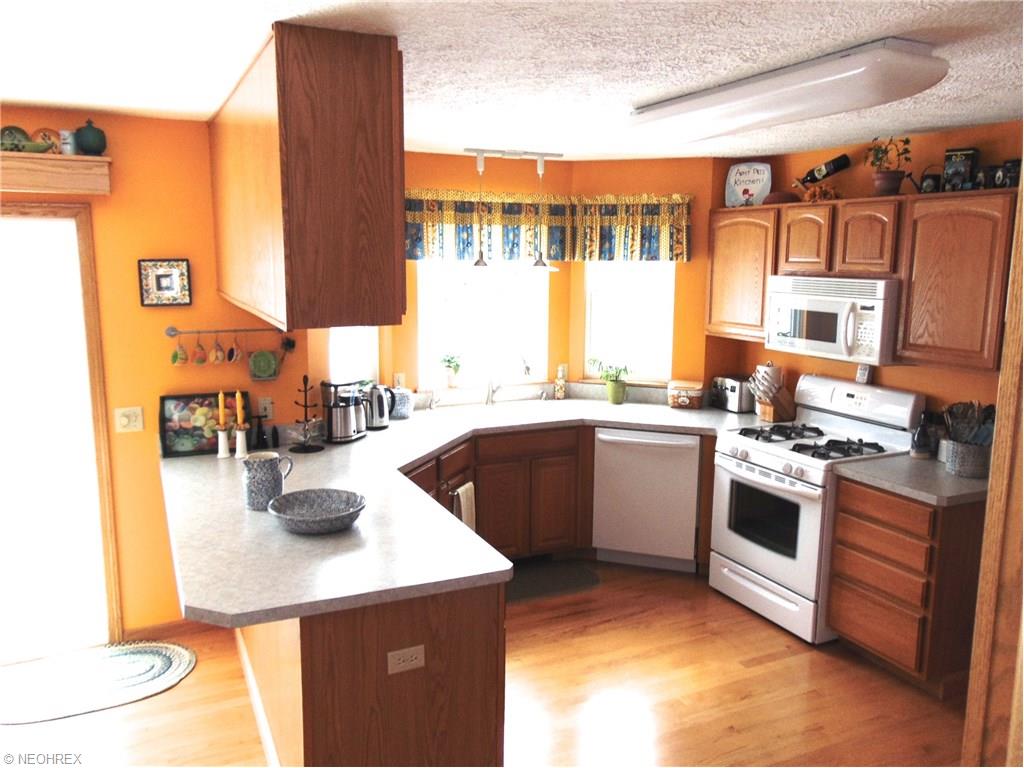 1086 Woodglen Cir, Medina OH 44256