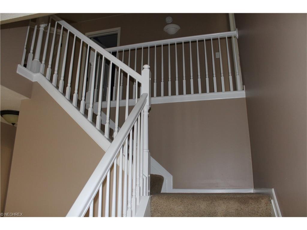 532 W Sturbridge Dr, Medina OH 44256