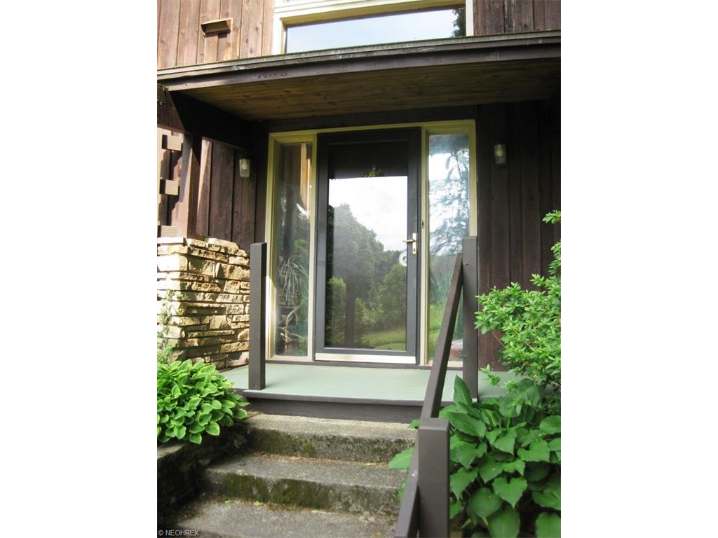 For Sale: 3039 Oak Hill Rd Peninsula, OH 44264