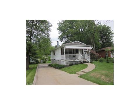 876 W Spruce Ave
