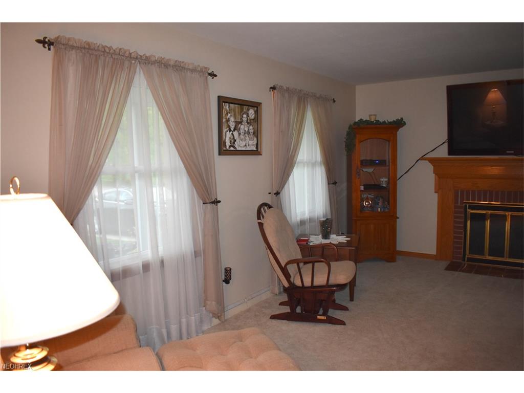 114 Barkwood Dr