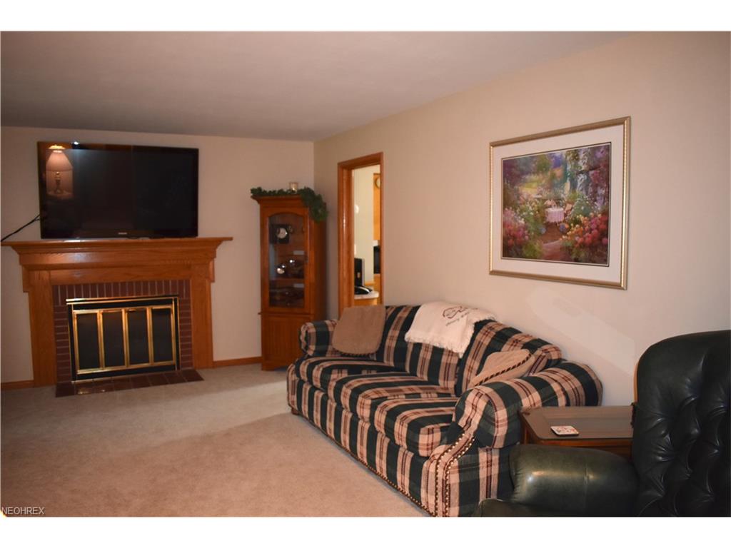114 Barkwood Dr