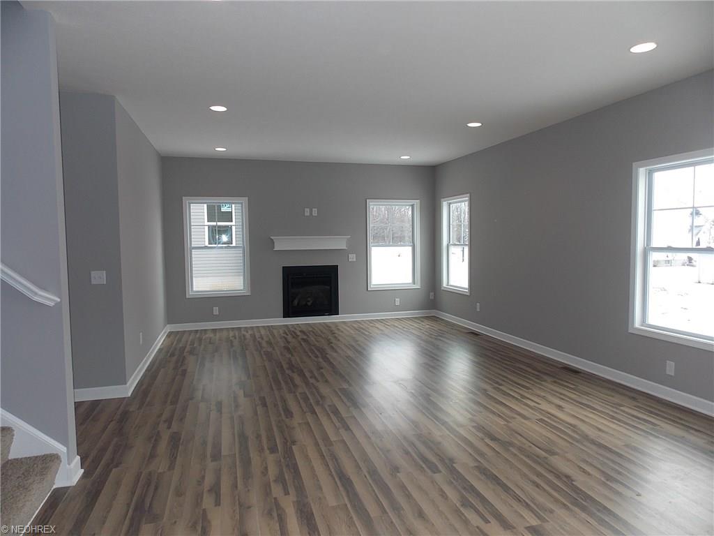 213 Hillside Dr, Wadsworth OH 44281