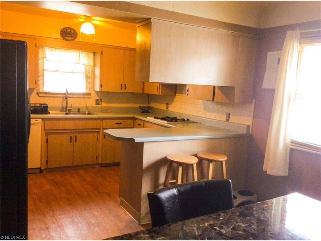 For Sale: 918 Reed Ave Akron, OH 44306