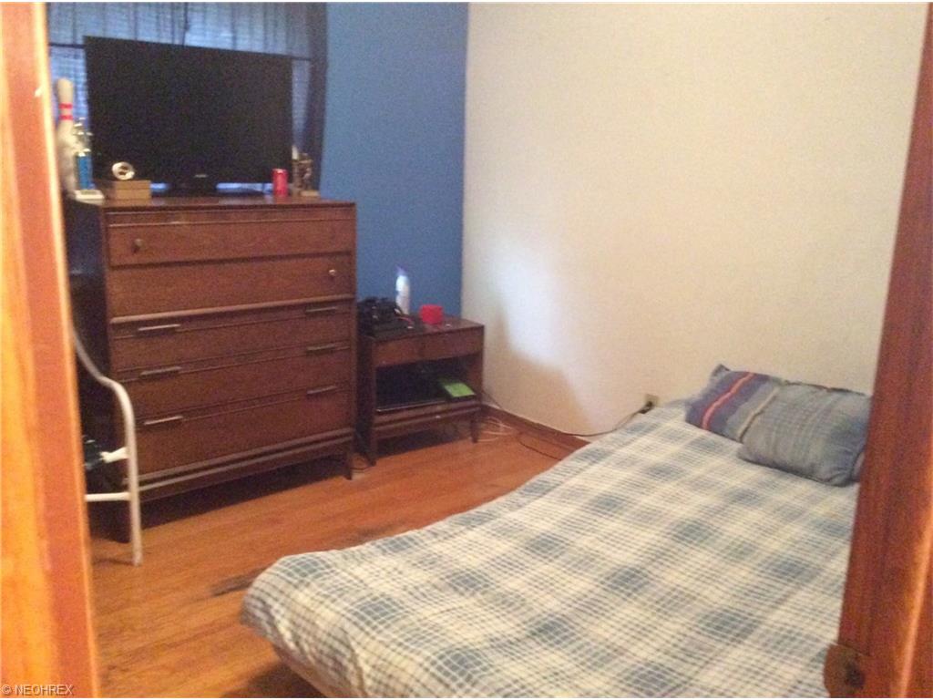 For Sale: 918 Reed Ave Akron, OH 44306