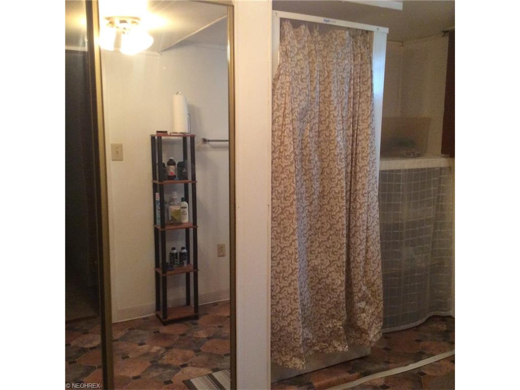 For Sale: 918 Reed Ave Akron, OH 44306