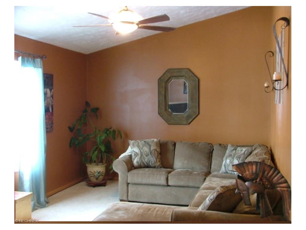 583 Villa Ave, Akron OH 44310