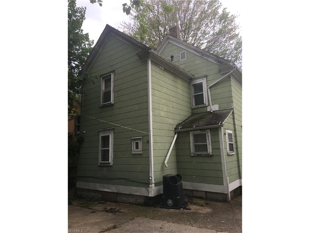 144 Hall St