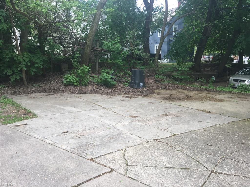 144 Hall St