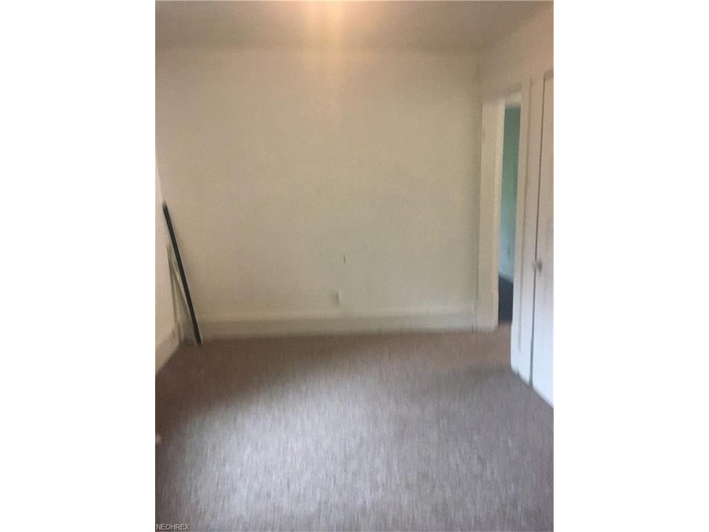 144 Hall St