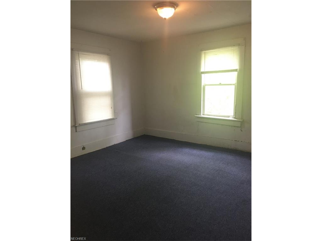 144 Hall St