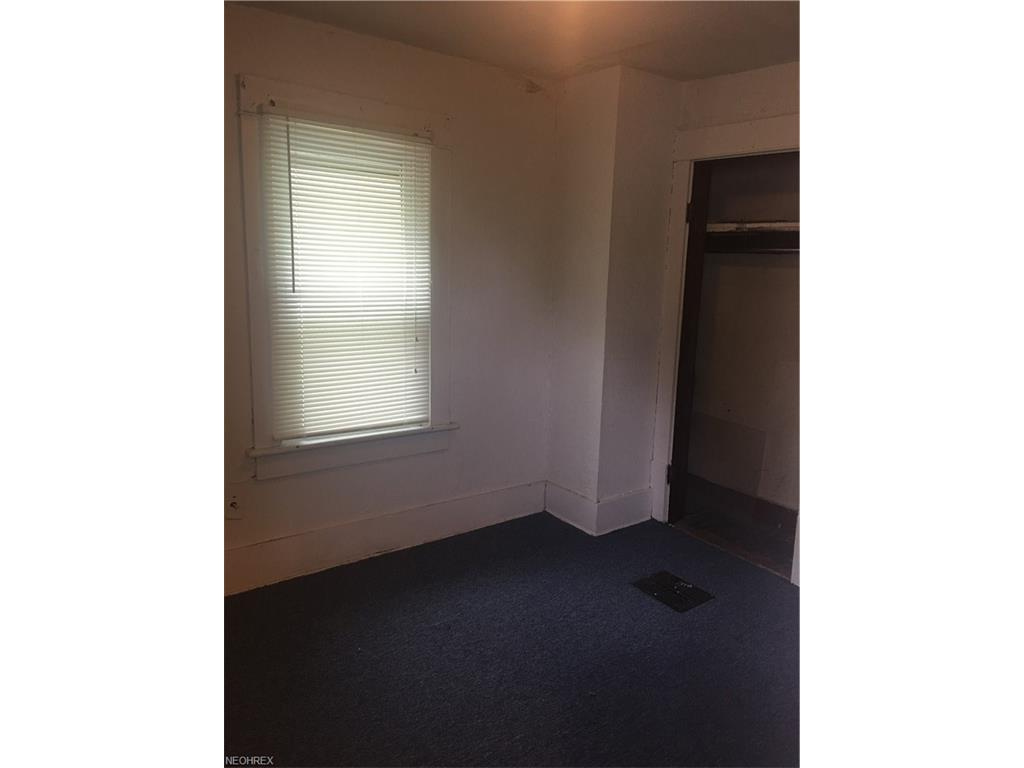 144 Hall St