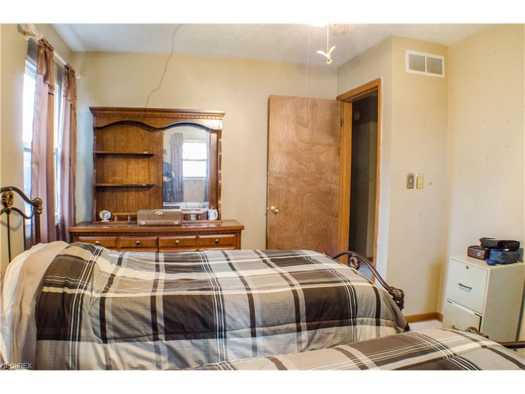 74 Ansel Ave