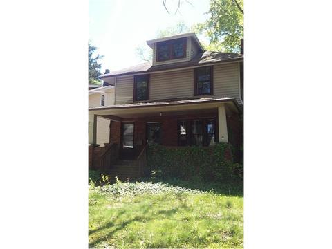 1721 Adelaide Blvd