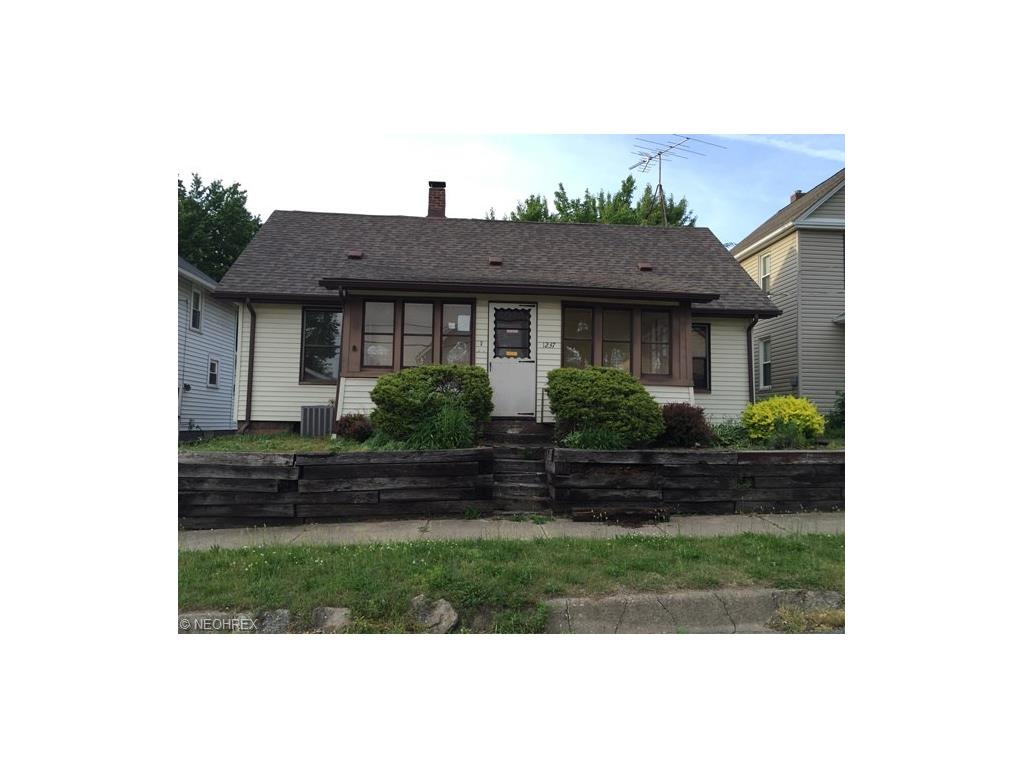 For Sale: 1237 Mcintosh Ave Akron, OH 44314