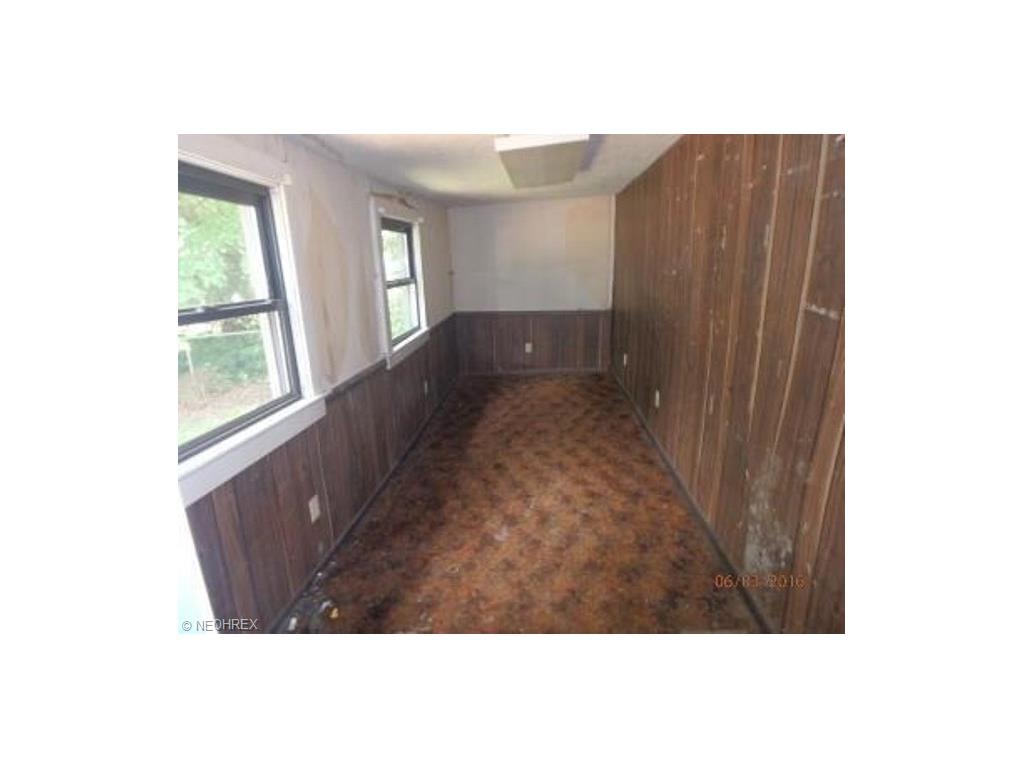For Sale: 1237 Mcintosh Ave Akron, OH 44314