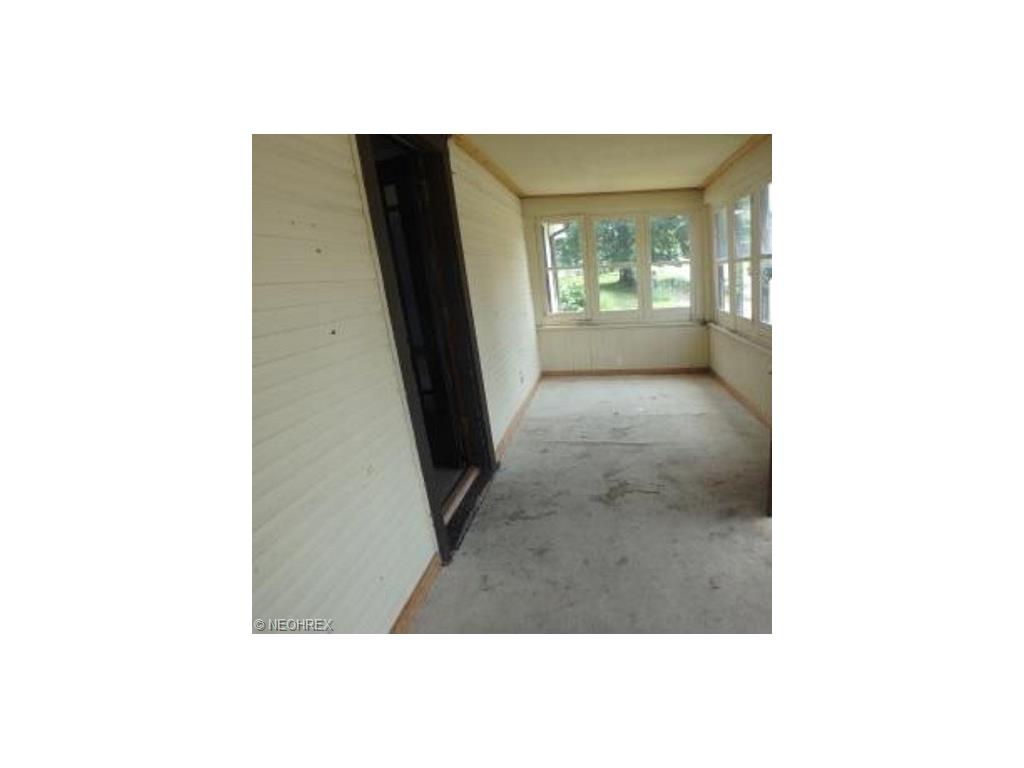 For Sale: 1237 Mcintosh Ave Akron, OH 44314