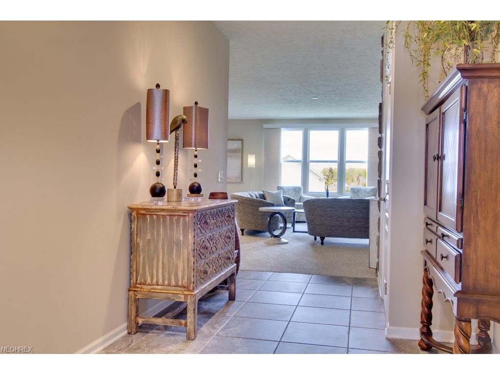 462 Sawgrass Dr