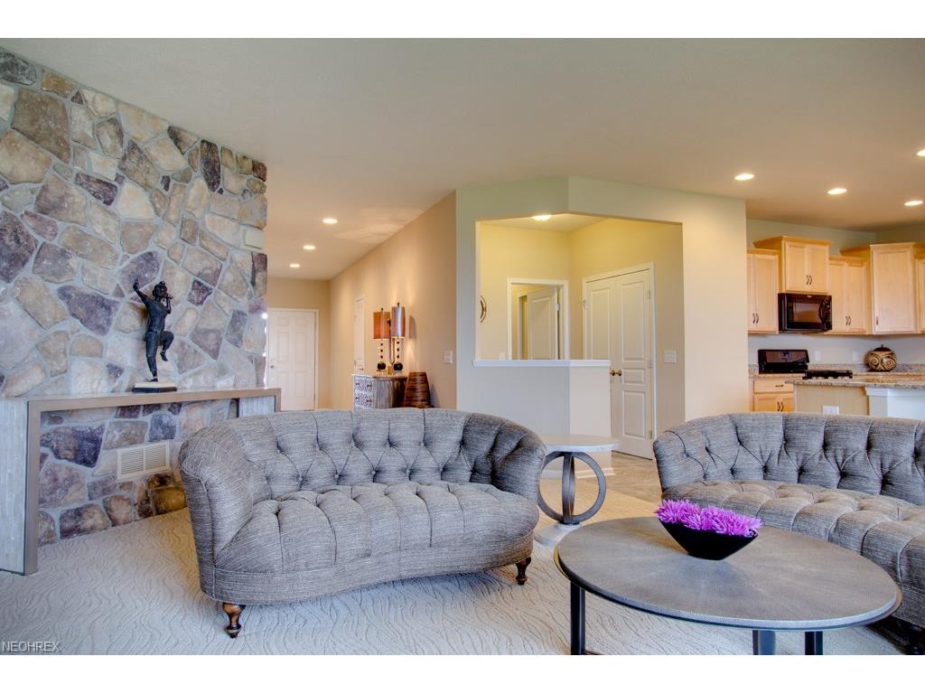 462 Sawgrass Dr