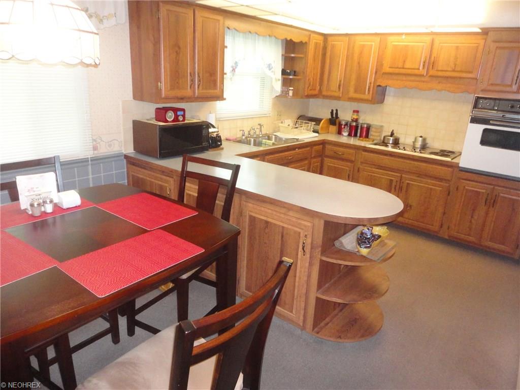For Sale: 3185 Stanley Rd Akron, OH 44333
