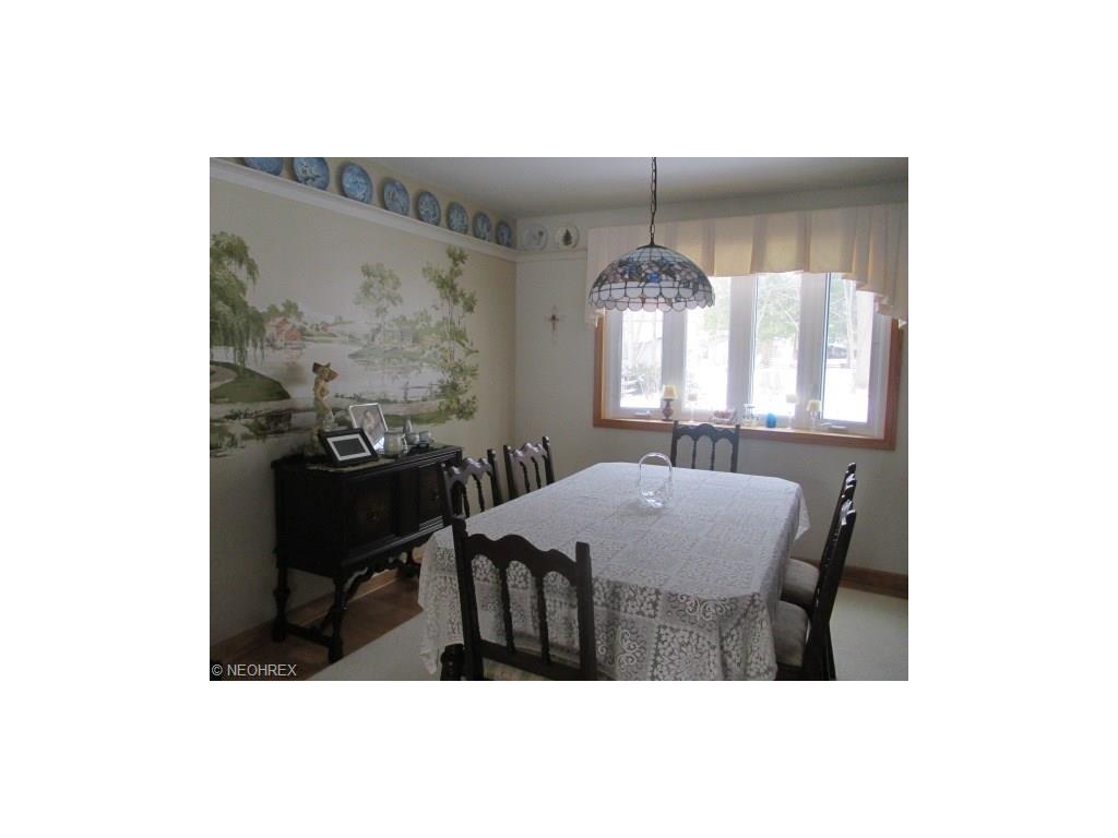 2792 S Canfield Niles Rd