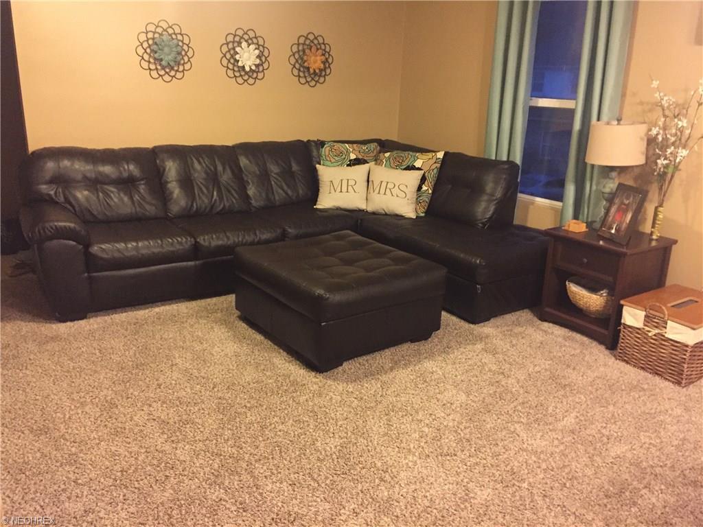 3649 Indian Run Dr #APT 5, Canfield OH 44406