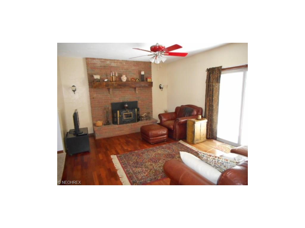 113 Southdale Blvd, Cortland OH 44410