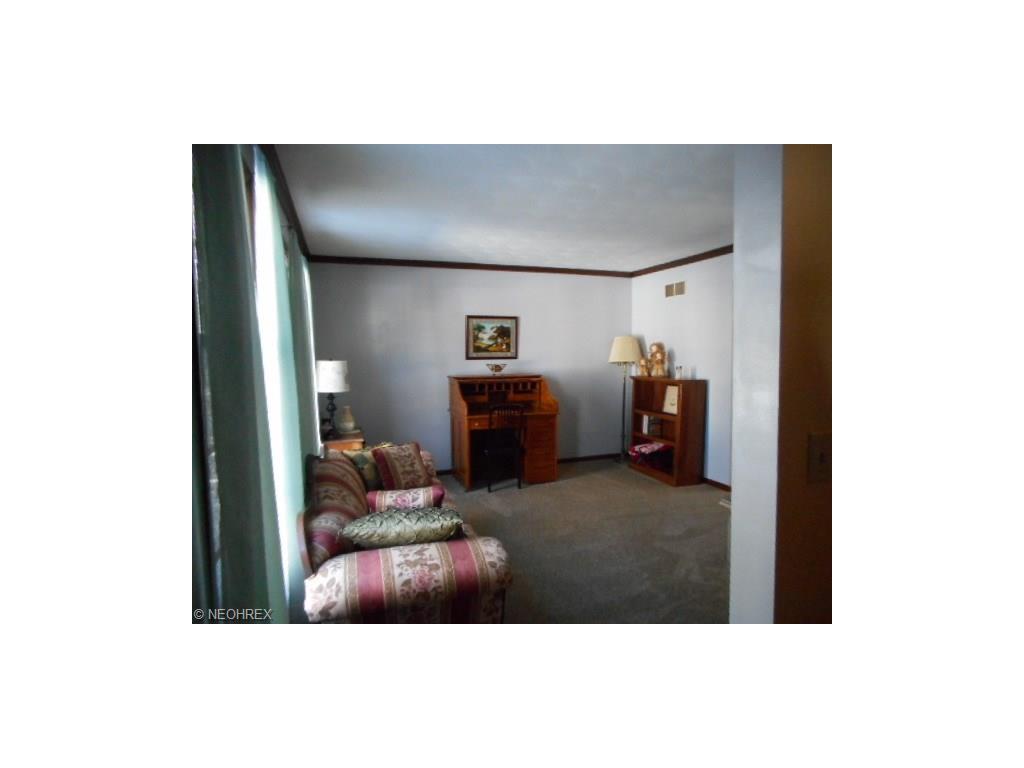 113 Southdale Blvd, Cortland OH 44410
