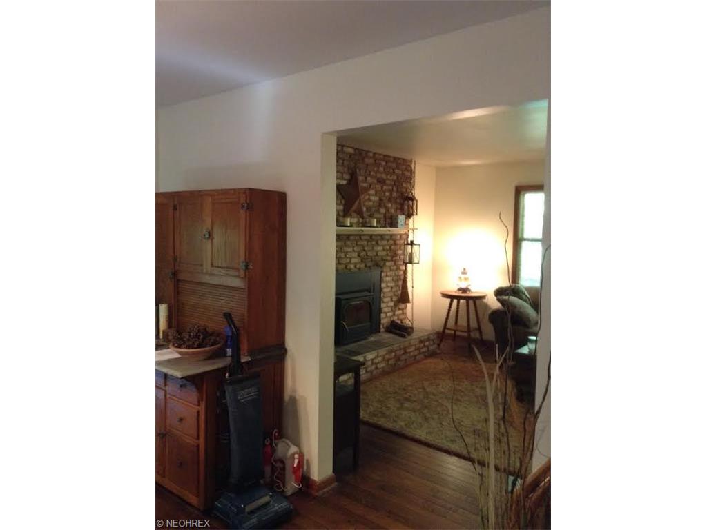 For Sale: 1595 Lake Dr Hubbard, OH 44425