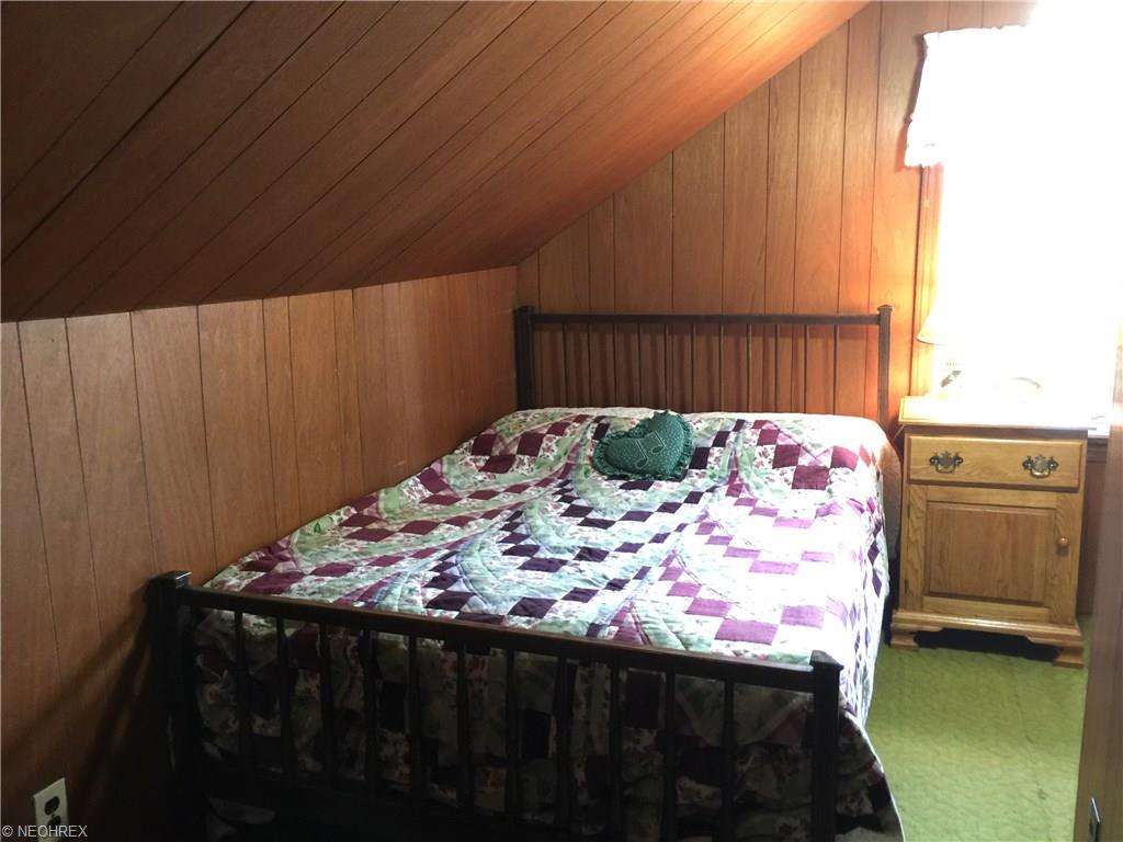 For Sale: 647 Chestnut St Leetonia, OH 44431