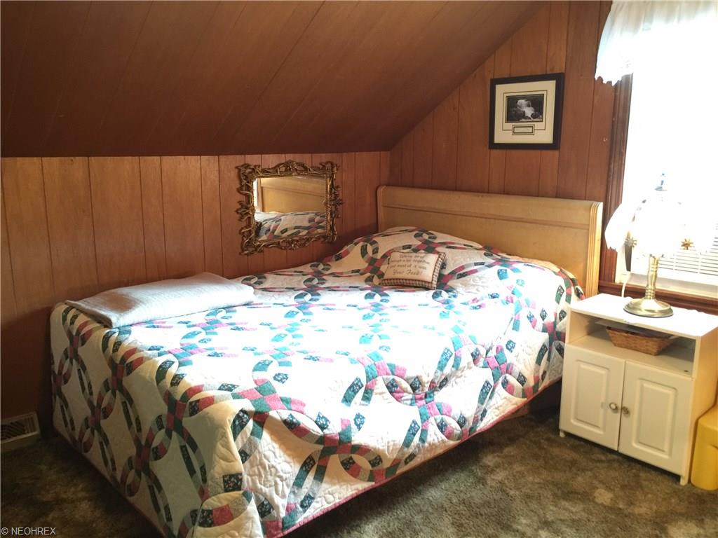 For Sale: 647 Chestnut St Leetonia, OH 44431
