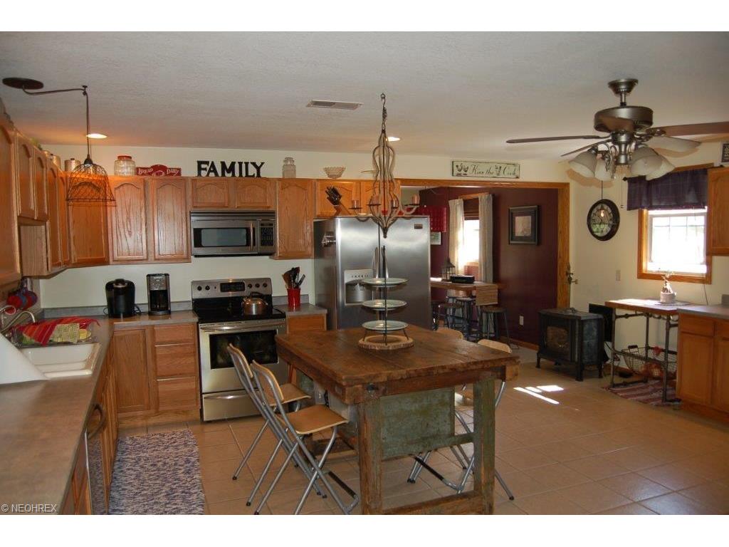 For Sale: 3780 Farm Ave Lowellville, OH 44436