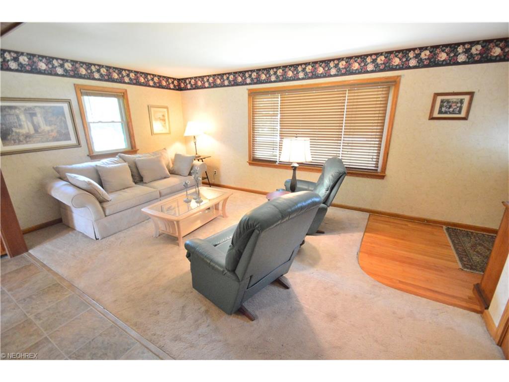 For Sale: 60 Ward Ave New Middletown, OH 44442