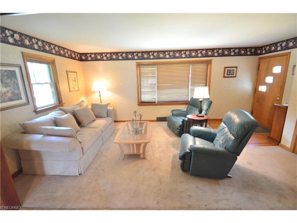 For Sale: 60 Ward Ave New Middletown, OH 44442