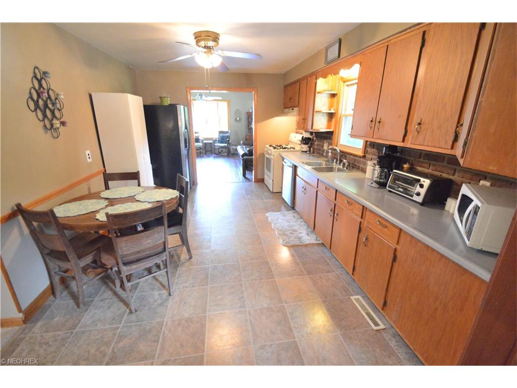 For Sale: 60 Ward Ave New Middletown, OH 44442